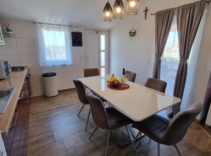 Tena Apartamento Privlaka (Zadar)