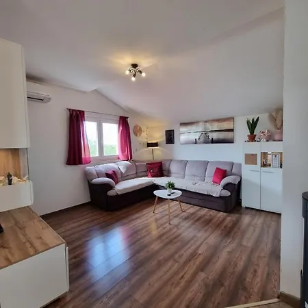 Tena Apartment